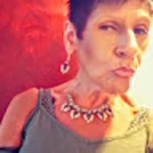 Meet your Posher, Pam